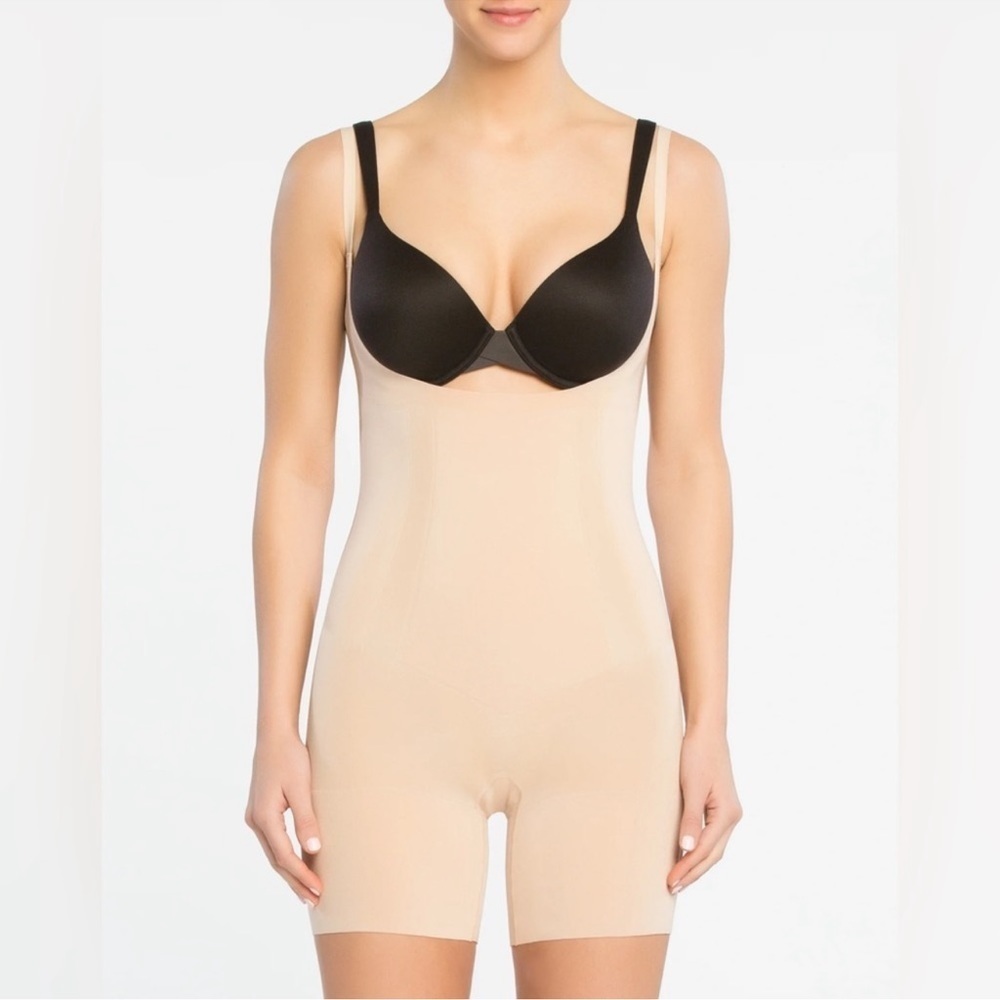 Assets by Spanx Open Bust Mid Thigh Bodysuit Tan Nude Convertible Shapewear RR.